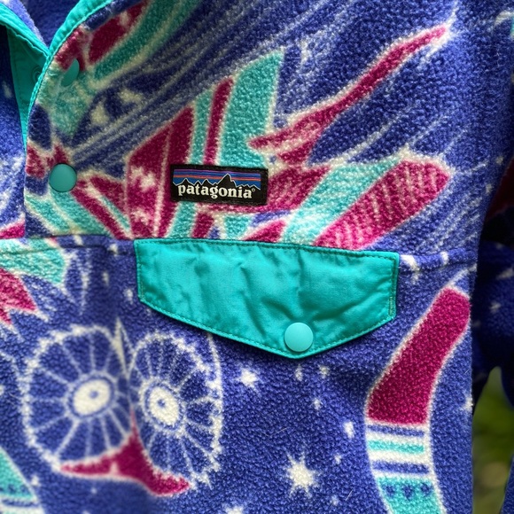 Patagonia Blue and Green Owl Print Fleece Jacket - Picture 4 of 6